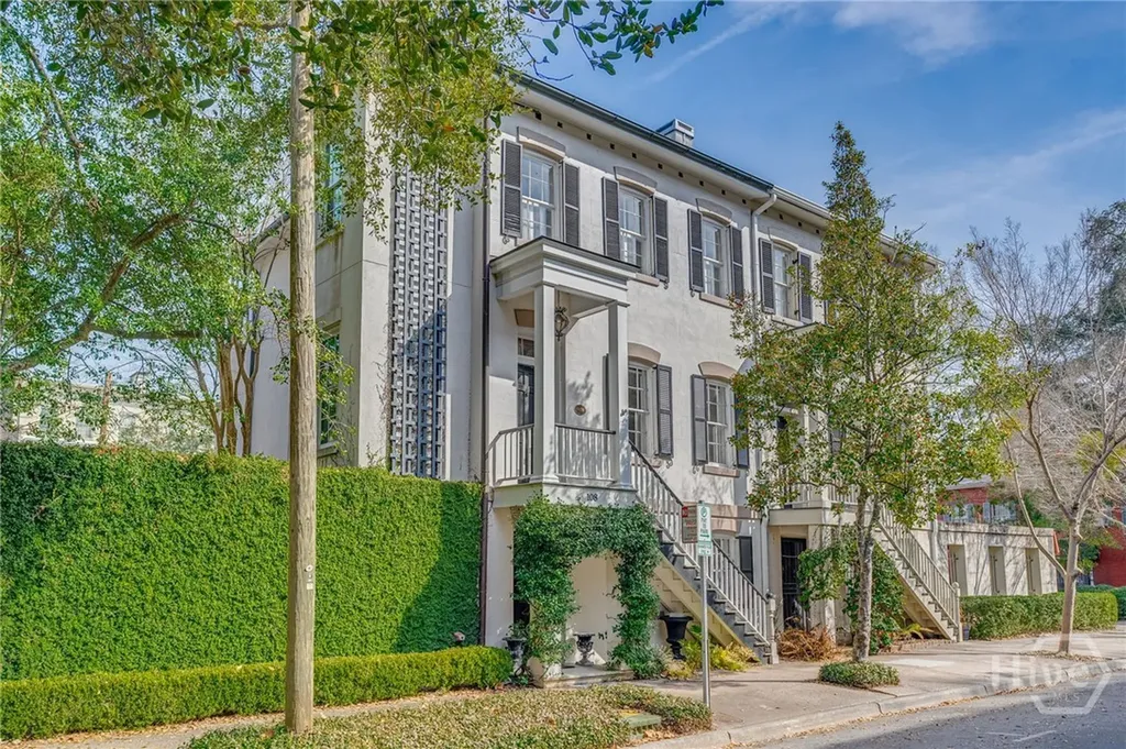 108 W Gordon Street Savannah GA 31401