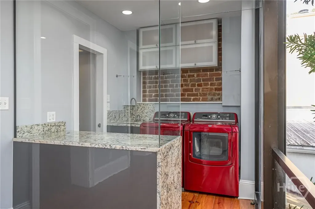 108 W Gordon Street Savannah GA 31401