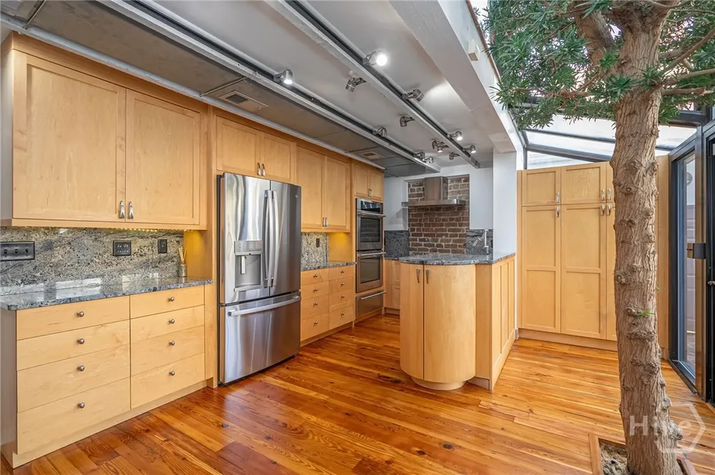 108 W Gordon Street Savannah GA 31401