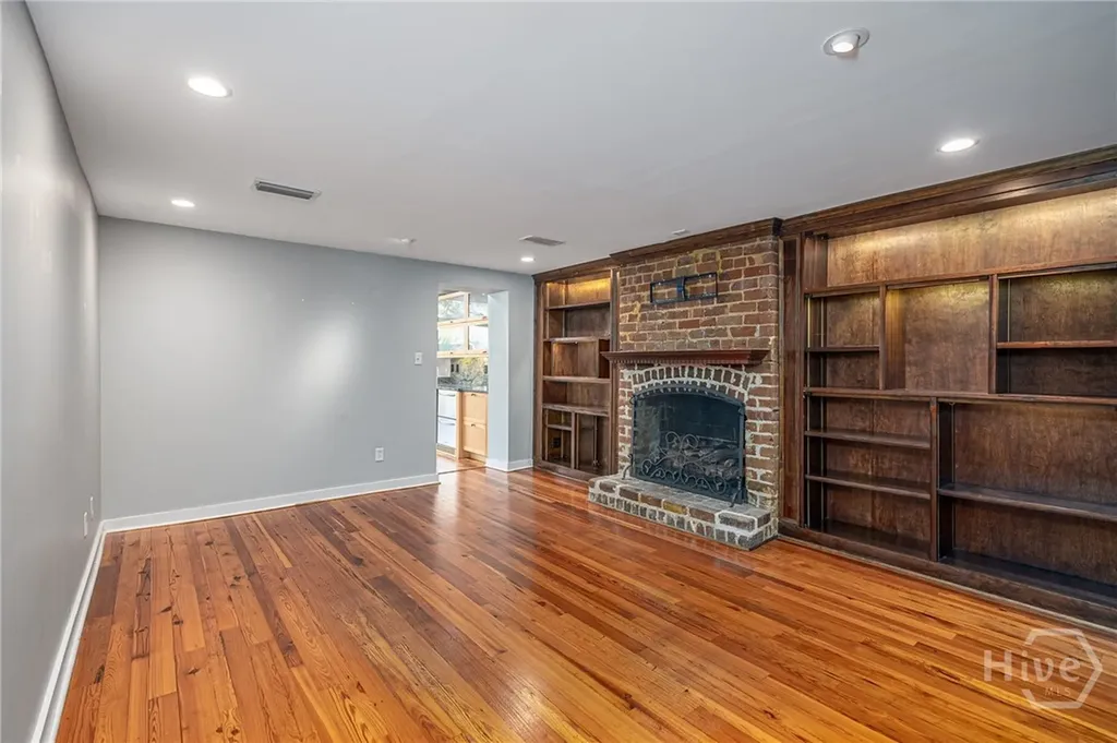 108 W Gordon Street Savannah GA 31401