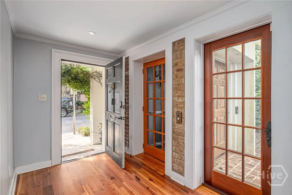 108 W Gordon Street Savannah GA 31401