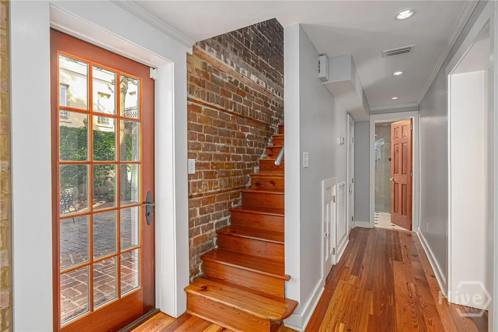 108 W Gordon Street Savannah GA 31401