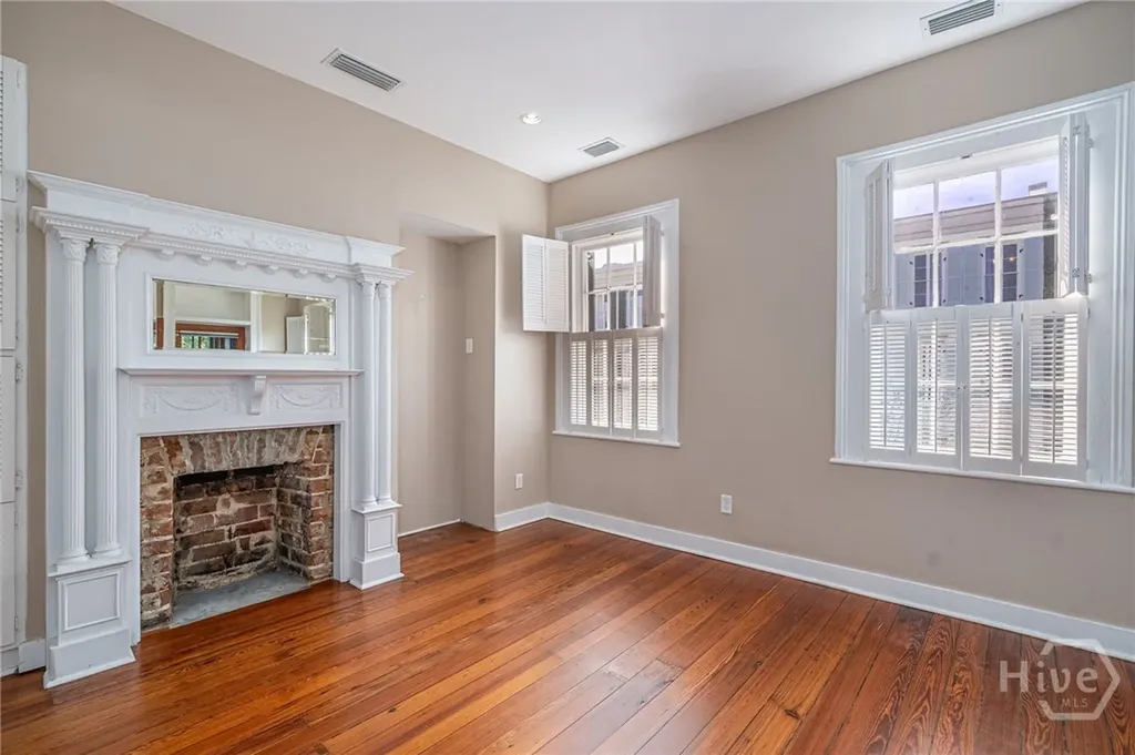 108 W Gordon Street Savannah GA 31401