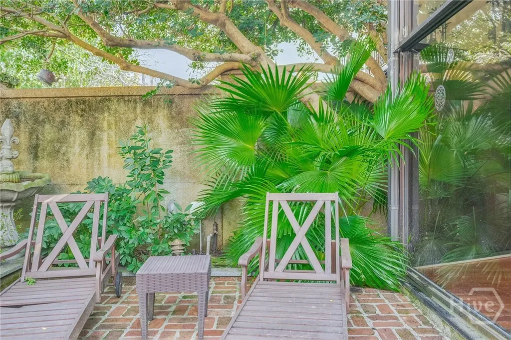 108 W Gordon Street Savannah GA 31401