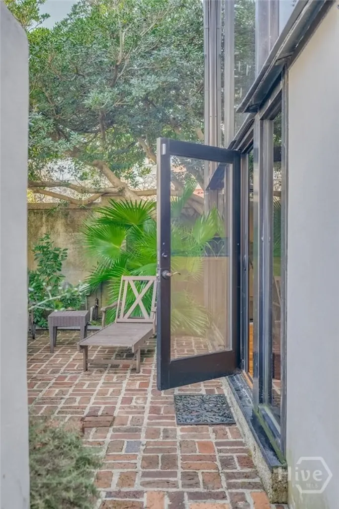 108 W Gordon Street Savannah GA 31401