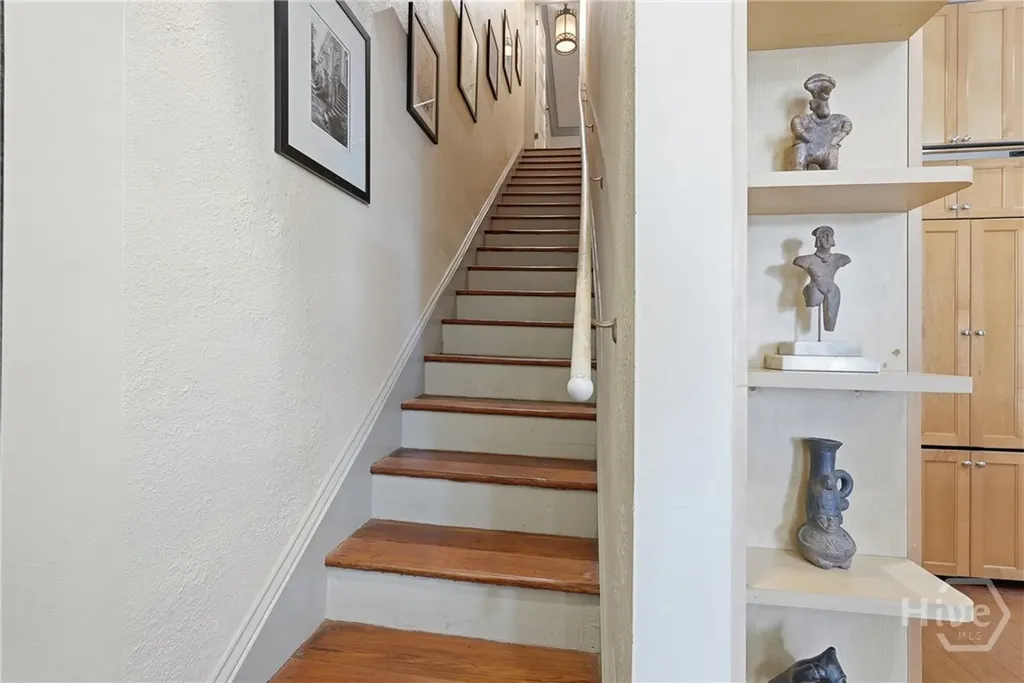 407 E Hall Street Savannah GA 31401