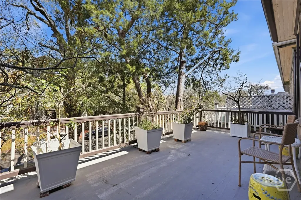 407 E Hall Street Savannah GA 31401