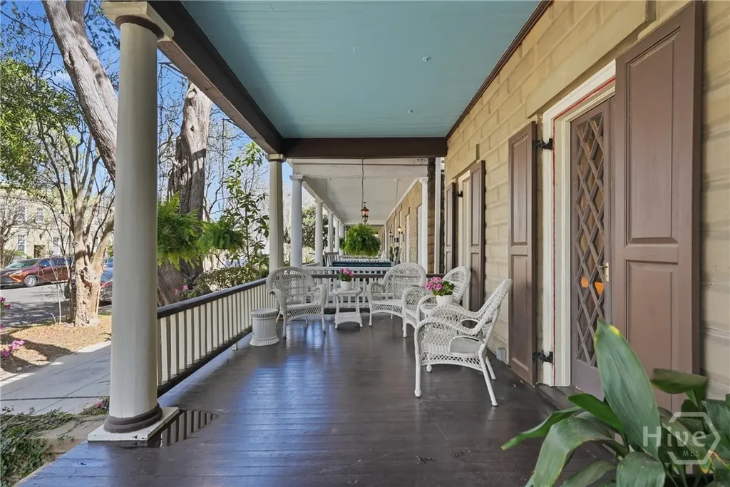 407 E Hall Street Savannah GA 31401