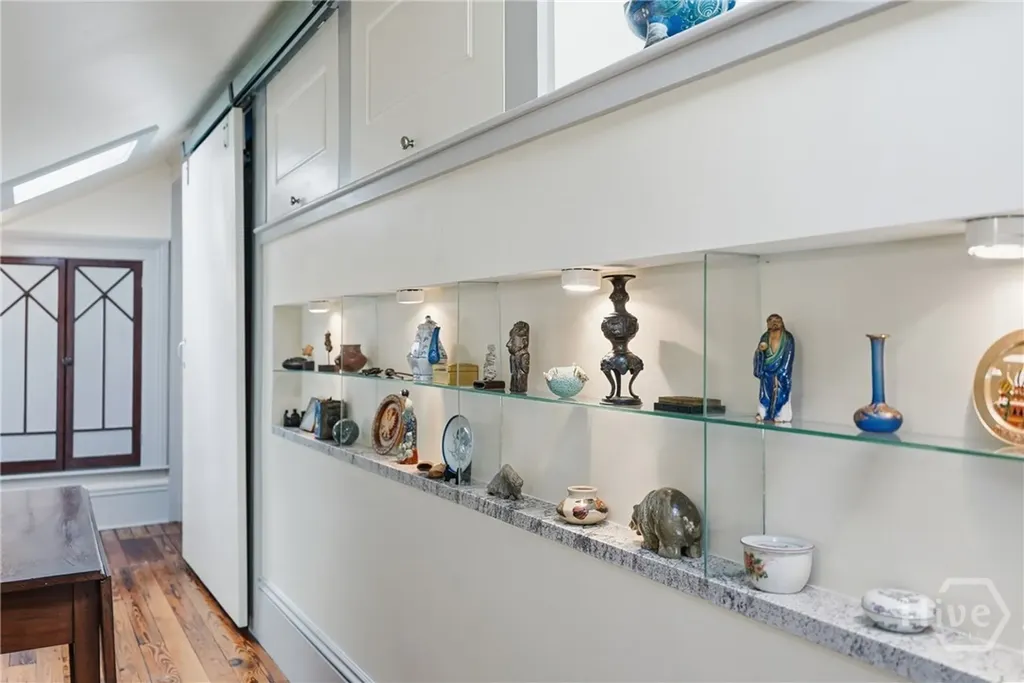 407 E Hall Street Savannah GA 31401