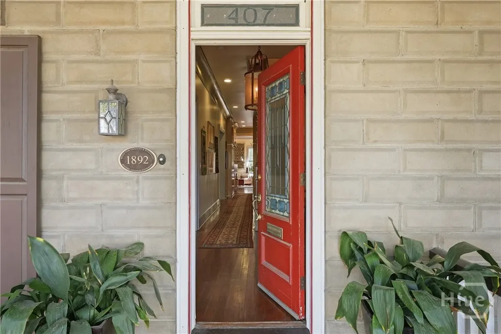 407 E Hall Street Savannah GA 31401