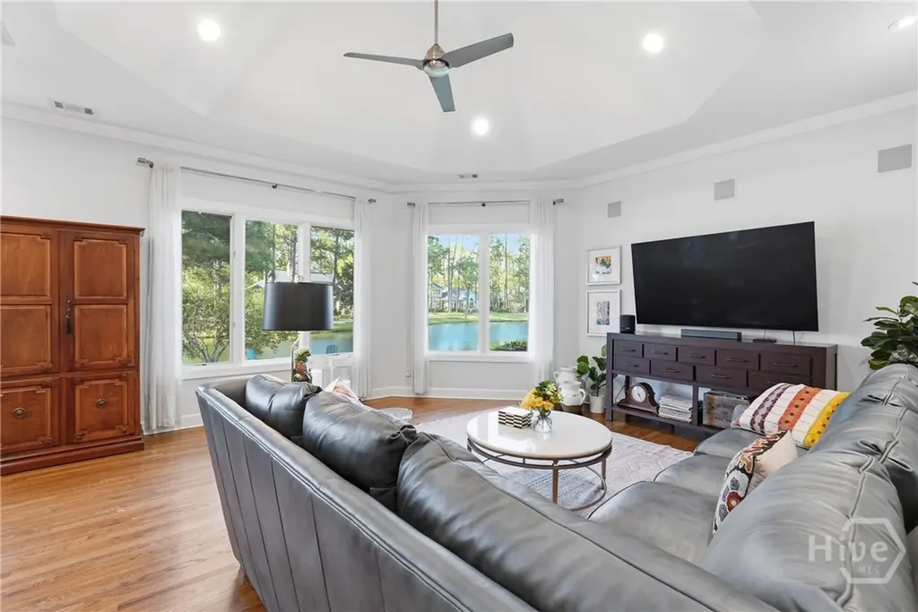5 Springpine Lane Savannah GA 31411