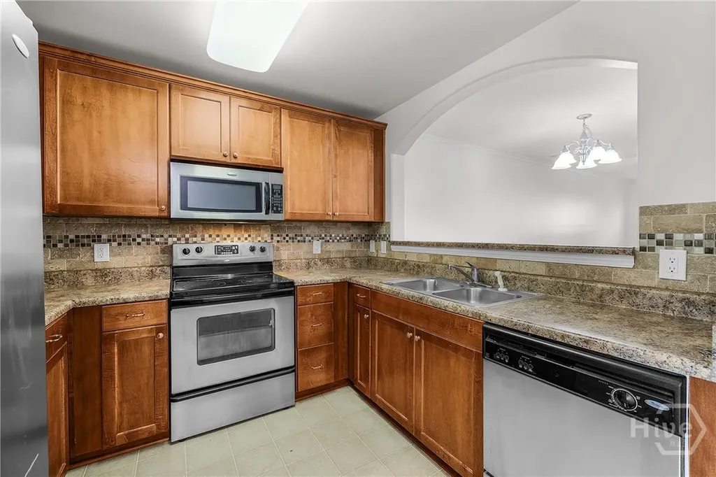 70 Winter Lake Circle Savannah GA 31407