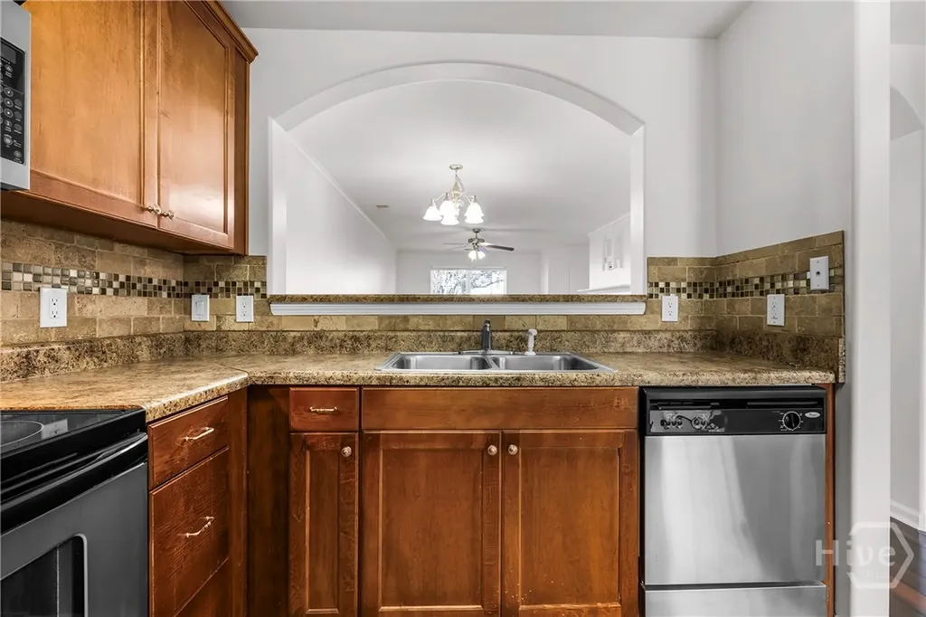 70 Winter Lake Circle Savannah GA 31407