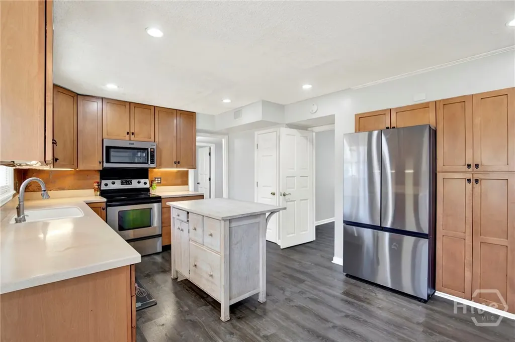 1620 Stillwood Drive Savannah GA 31419