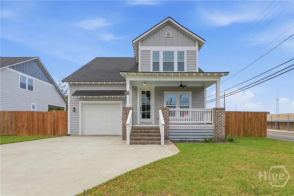 2001 E 38th Street Savannah GA 31404