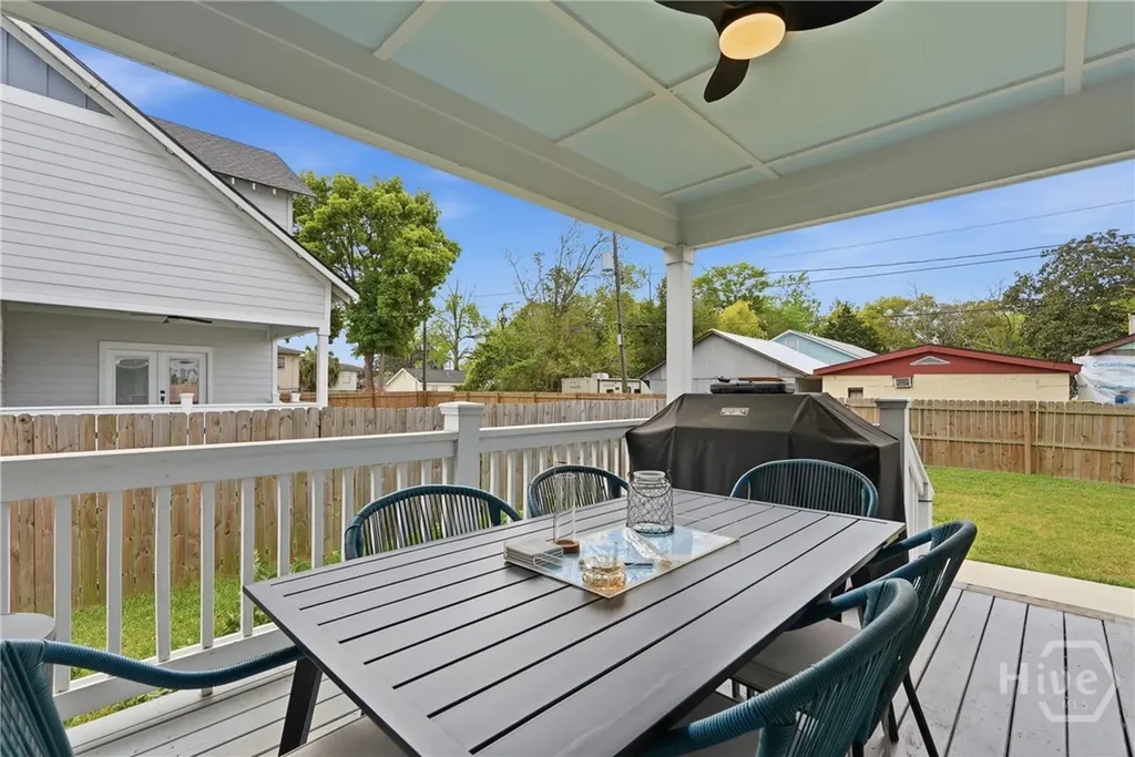 2001 E 38th Street Savannah GA 31404