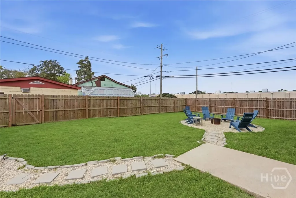 2001 E 38th Street Savannah GA 31404