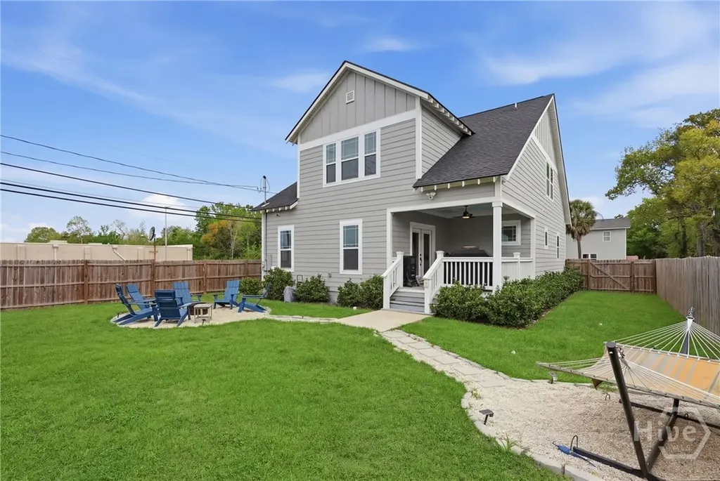 2001 E 38th Street Savannah GA 31404