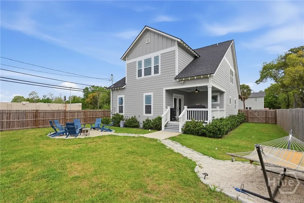 2001 E 38th Street Savannah GA 31404