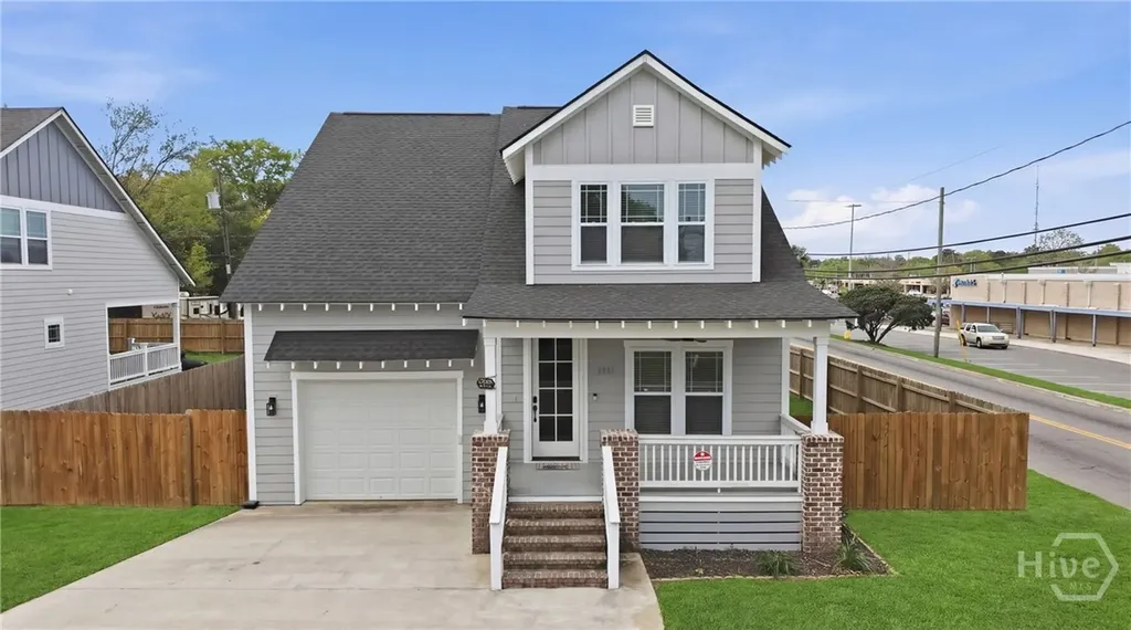 2001 E 38th Street Savannah GA 31404