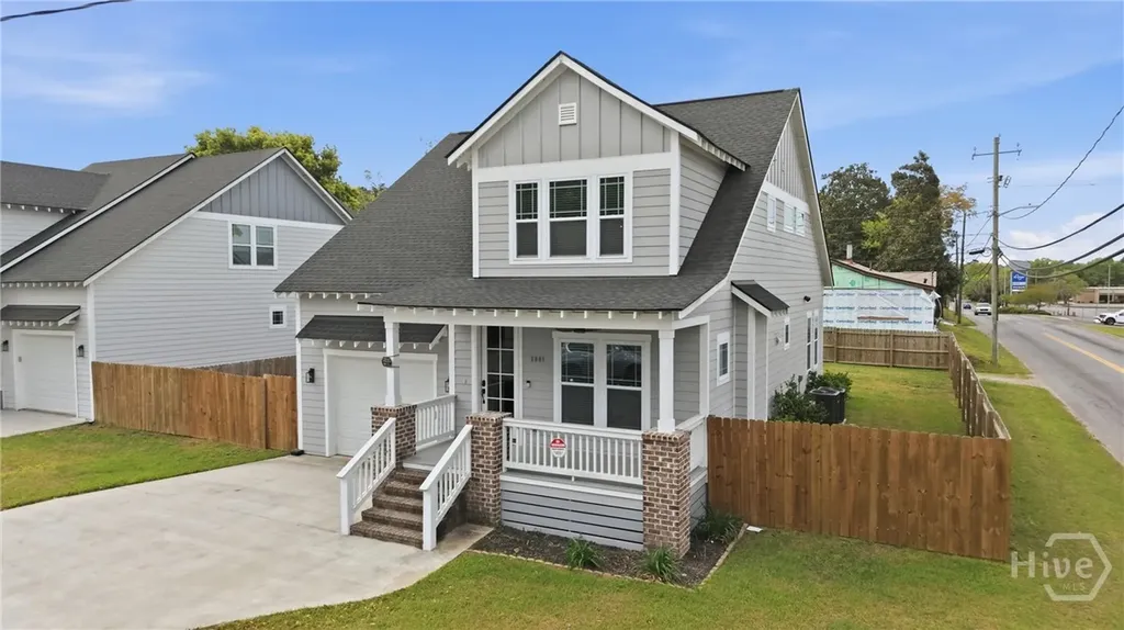 2001 E 38th Street Savannah GA 31404