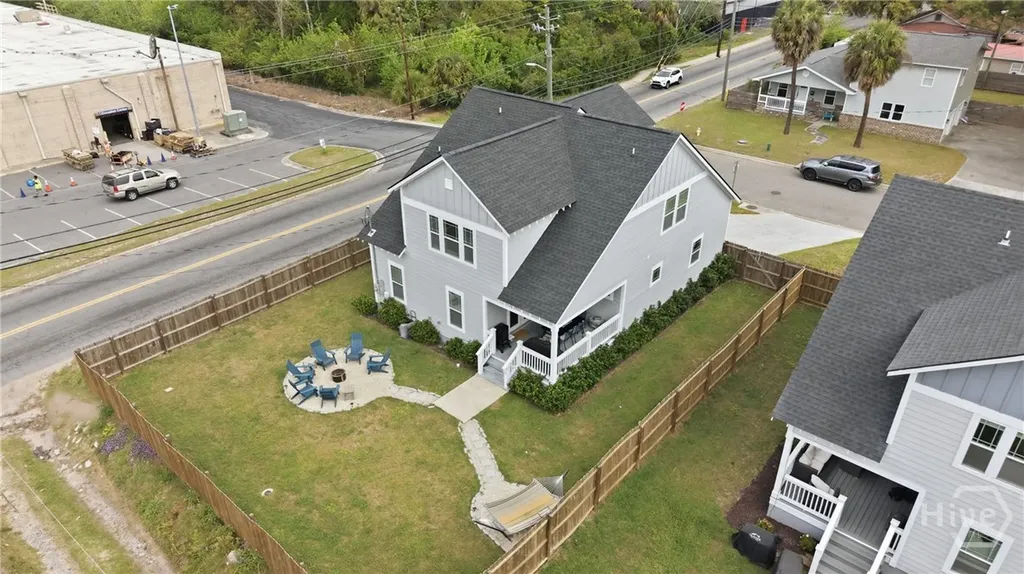 2001 E 38th Street Savannah GA 31404