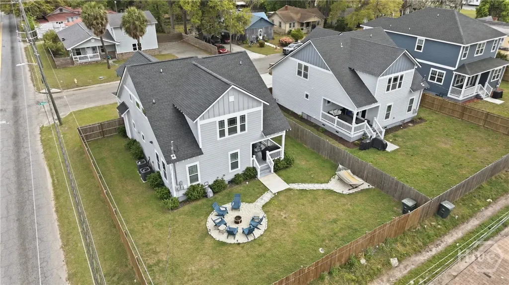 2001 E 38th Street Savannah GA 31404