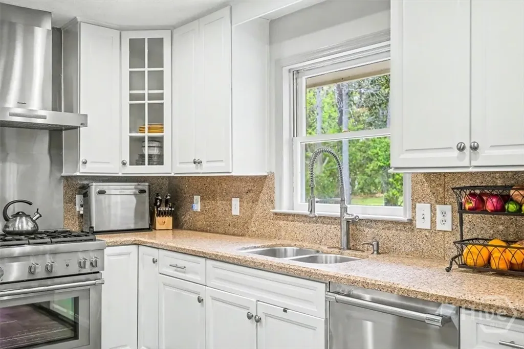 113 Mercer Road Savannah GA 31411