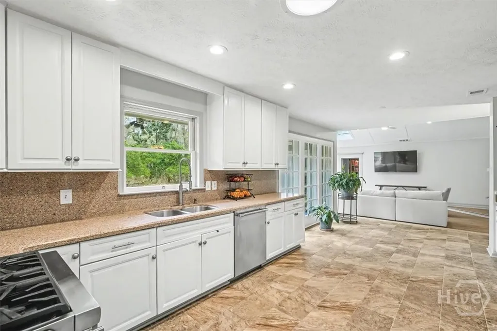 113 Mercer Road Savannah GA 31411