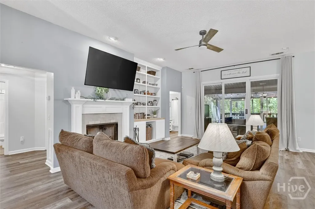 401 Laurenburg Drive Richmond Hill GA 31324