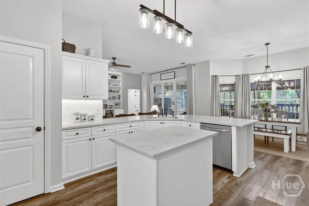 401 Laurenburg Drive Richmond Hill GA 31324