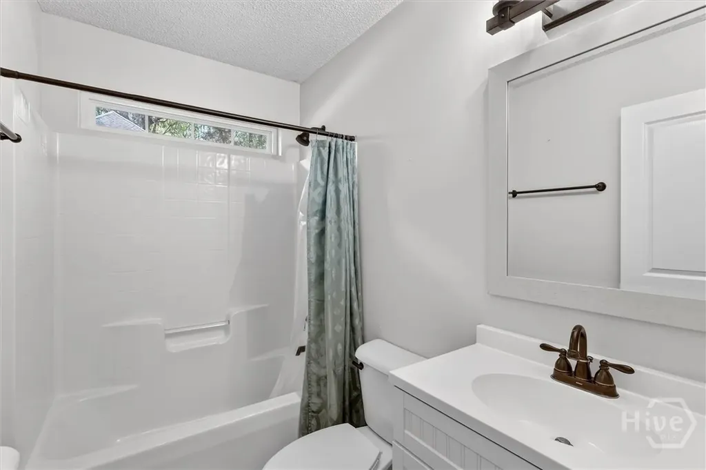 401 Laurenburg Drive Richmond Hill GA 31324