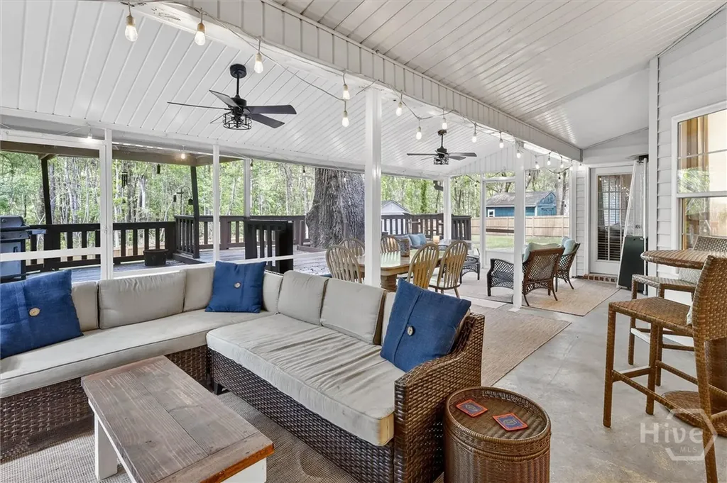 401 Laurenburg Drive Richmond Hill GA 31324