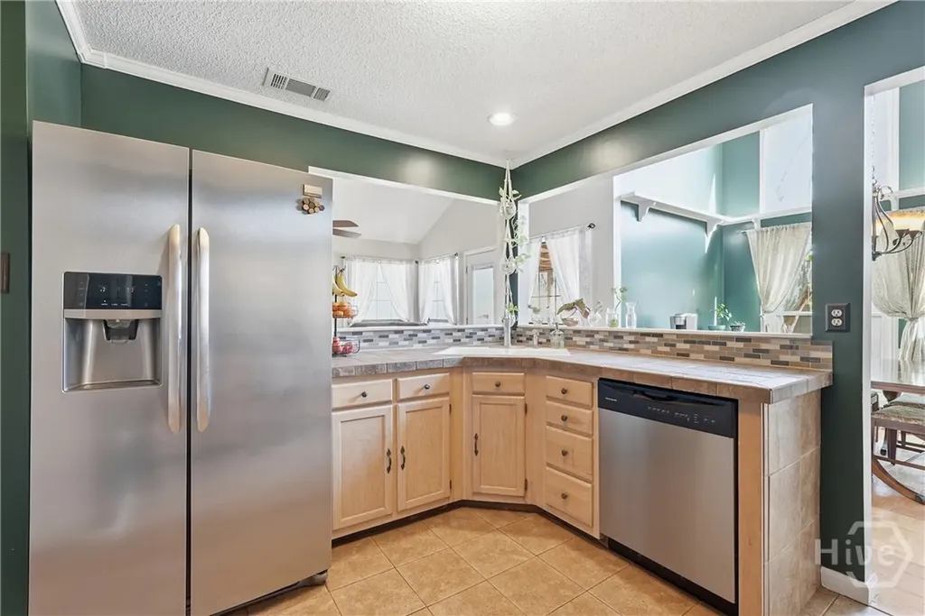6 Toulon Court Savannah GA 31419