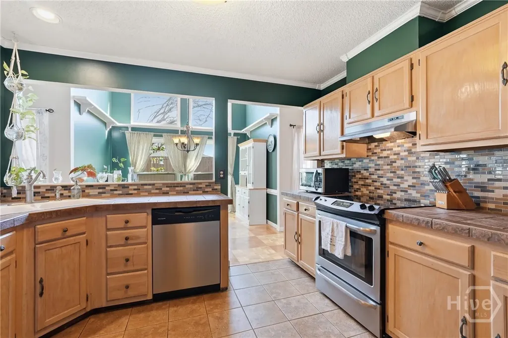6 Toulon Court Savannah GA 31419