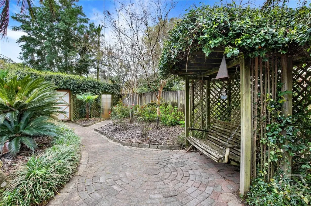 1 Inglesby Court Savannah GA 31406