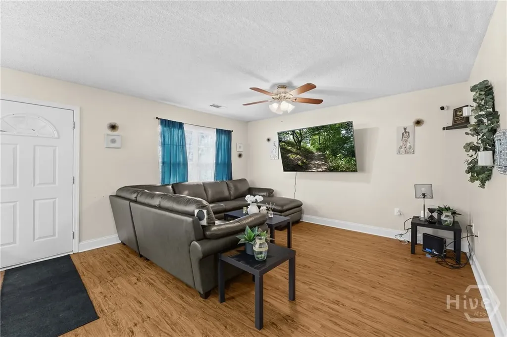 1908 Comet Avenue Savannah GA 31405