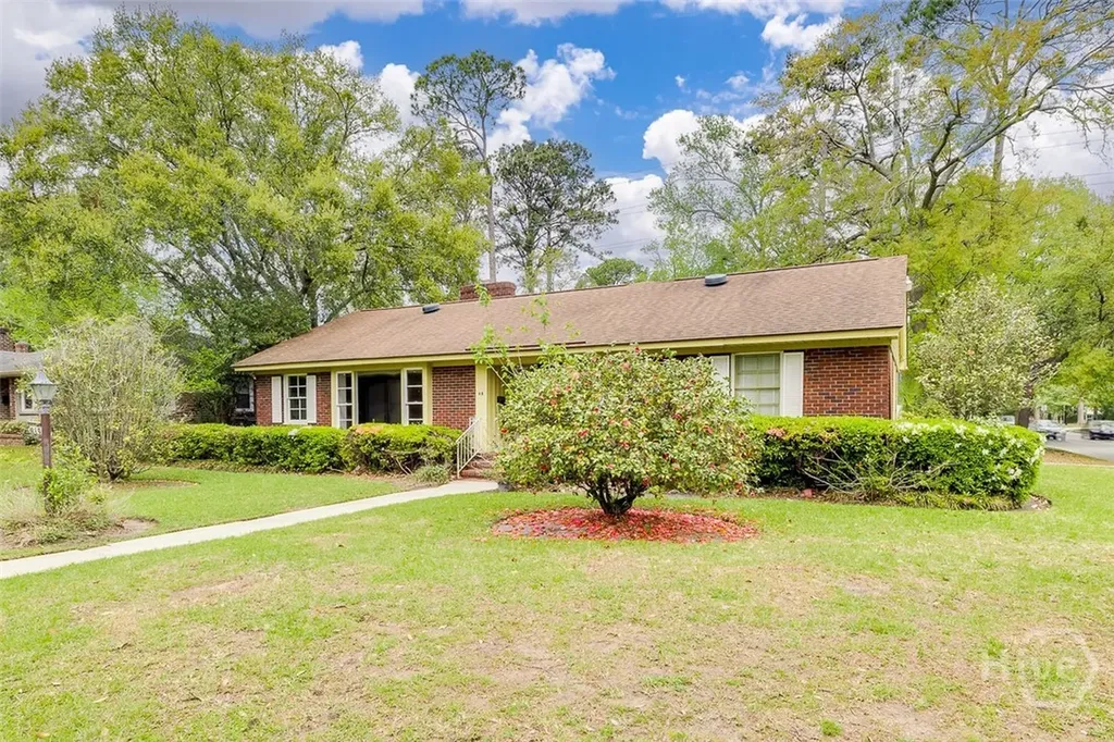 48 E 61st Street Savannah GA 31405