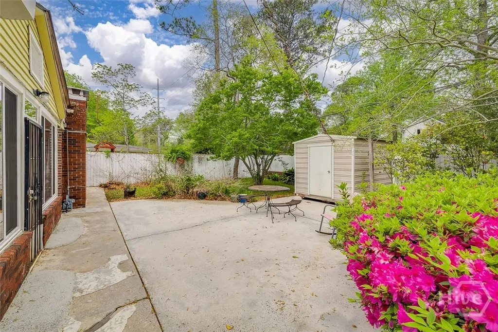 48 E 61st Street Savannah GA 31405