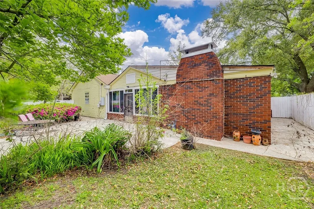 48 E 61st Street Savannah GA 31405
