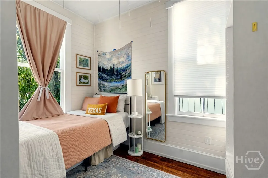 545 E Park Avenue Savannah GA 31401