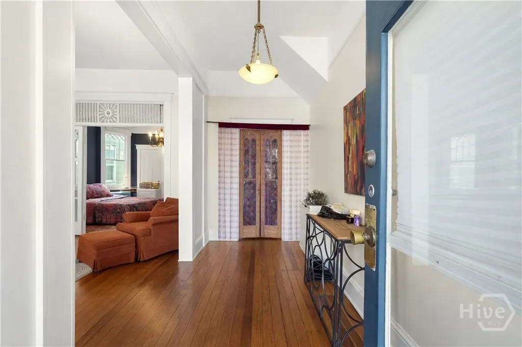 545 E Park Avenue Savannah GA 31401