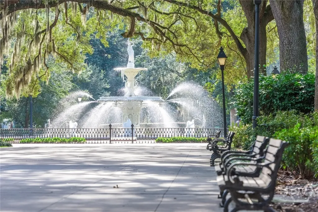 545 E Park Avenue Savannah GA 31401