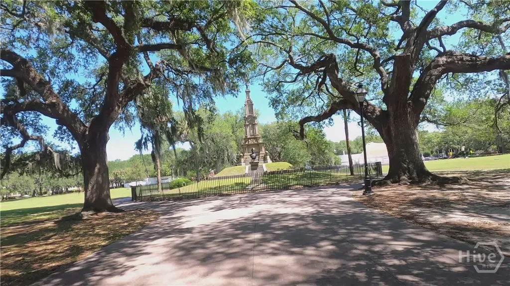 545 E Park Avenue Savannah GA 31401