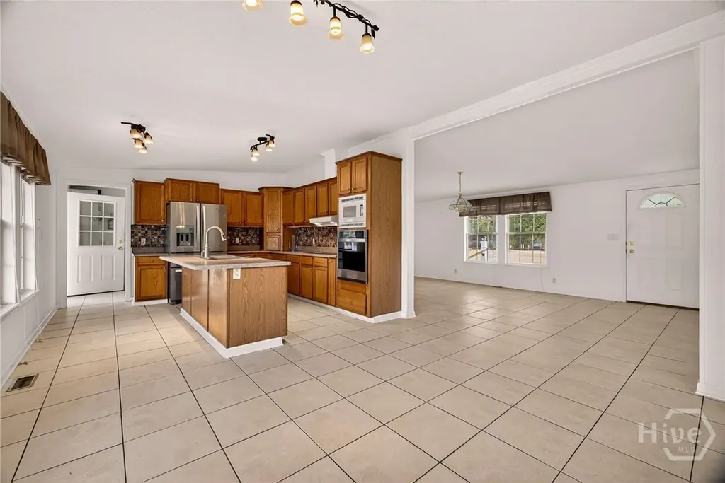 1323 Starling Road Pembroke GA 31321