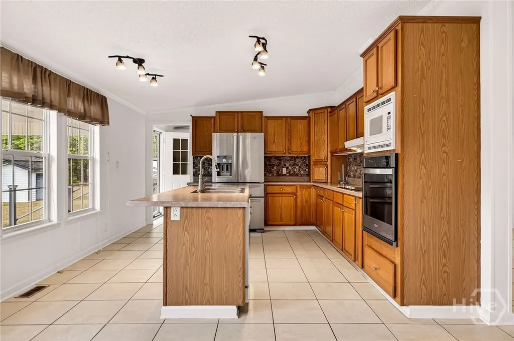 1323 Starling Road Pembroke GA 31321