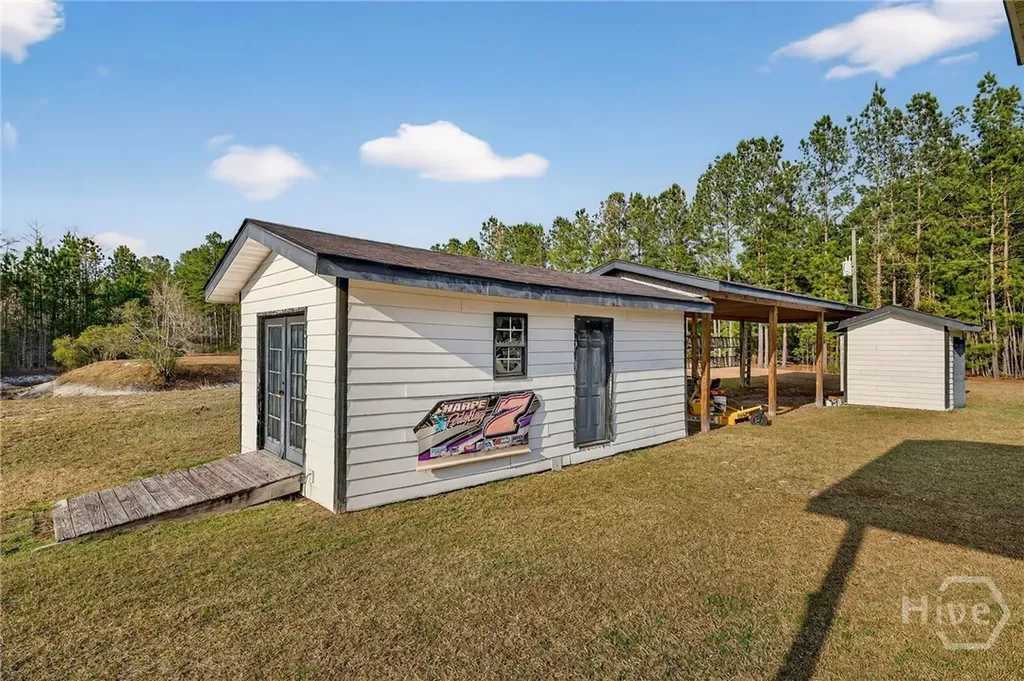1323 Starling Road Pembroke GA 31321