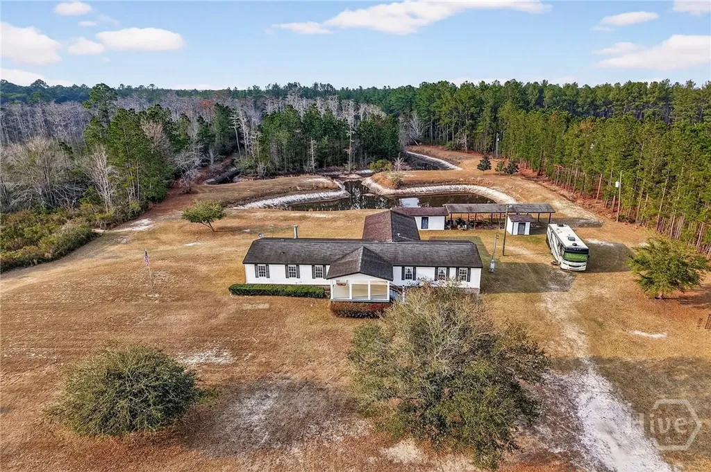 1323 Starling Road Pembroke GA 31321