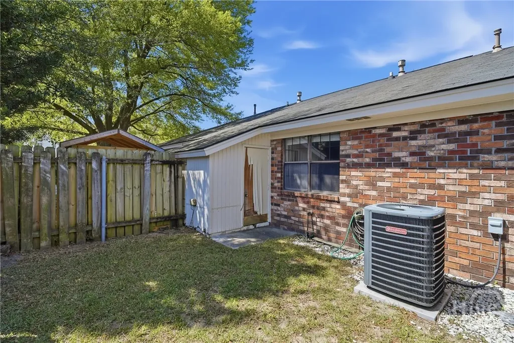 4 Flowering Peach Court Savannah GA 31419