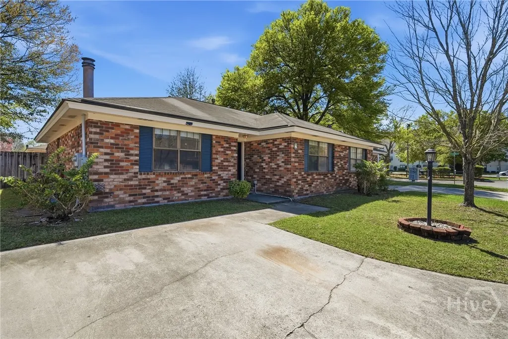 4 Flowering Peach Court Savannah GA 31419